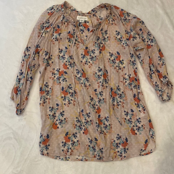 GUC Velvet Maternity pink floral blouse Sz M - Picture 1 of 2